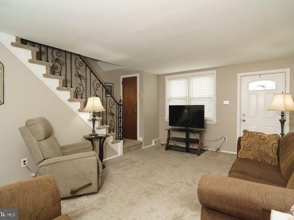11 Winthrop Drive, Darby PA 19023