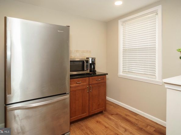 11 Winthrop Drive, Darby PA 19023