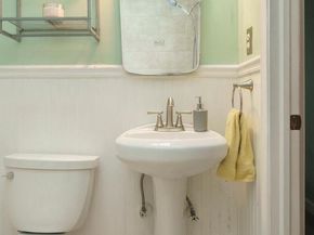 11 Winthrop Drive, Darby PA 19023