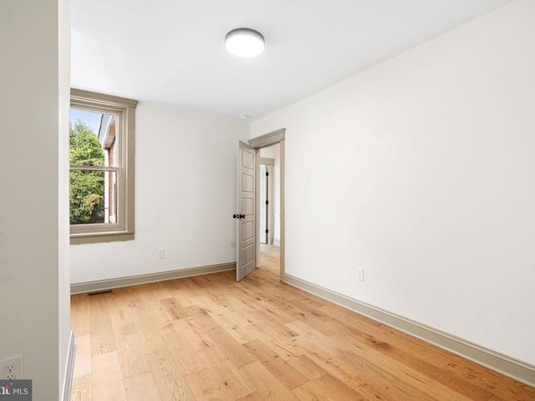 3639 Fisk Avenue, Philadelphia PA 19129