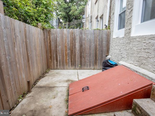 2830 N Bailey Street, Philadelphia PA 19132