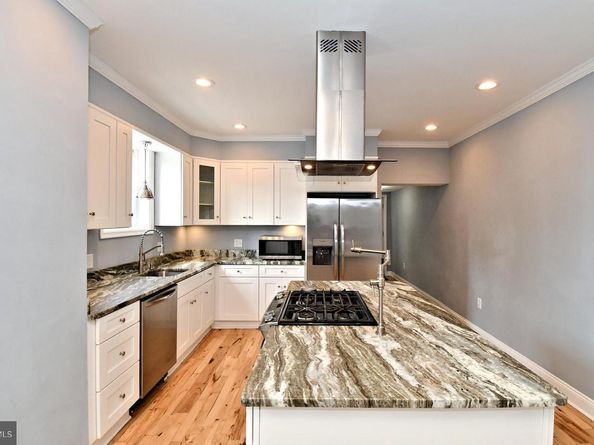 260 Roxborough Avenue, Philadelphia PA 19128