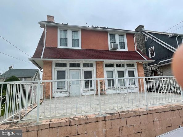 27 Wellington Road, Upper Darby PA 19082