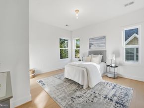 858 N Greenbrier Street, Arlington VA 22205