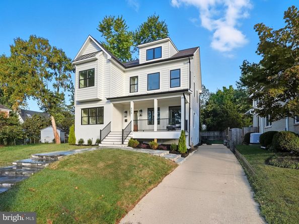 858 N Greenbrier Street, Arlington VA 22205