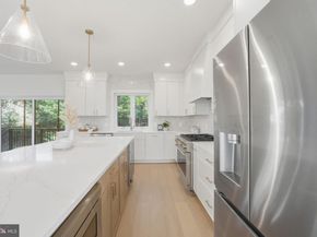 858 N Greenbrier Street, Arlington VA 22205