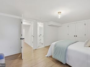 858 N Greenbrier Street, Arlington VA 22205