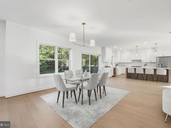 858 N Greenbrier Street, Arlington VA 22205