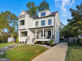 858 N Greenbrier Street, Arlington VA 22205