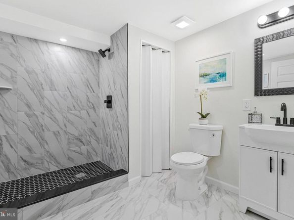 210 Aspen Street, Alexandria VA 22305