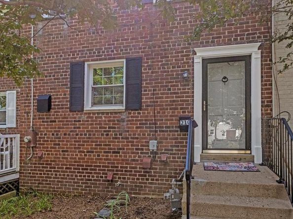 210 Aspen Street, Alexandria VA 22305