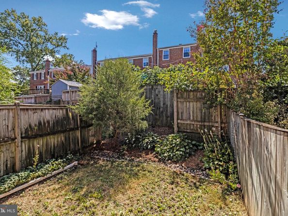 210 Aspen Street, Alexandria VA 22305