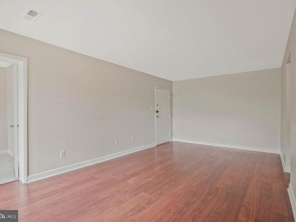 8300 Tobin Road 34, Annandale VA 22003