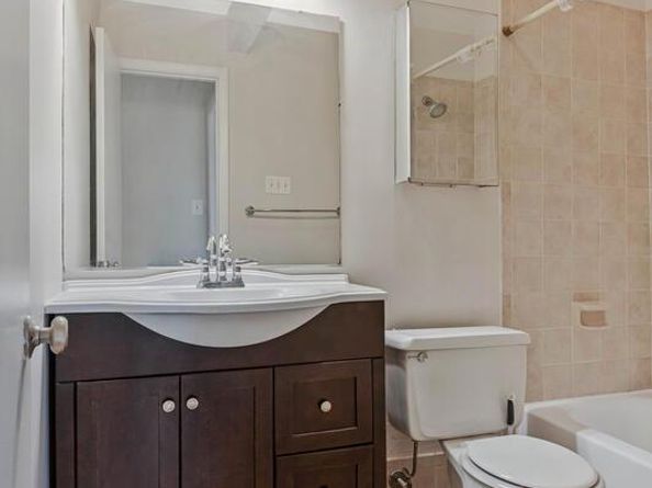 8300 Tobin Road 34, Annandale VA 22003