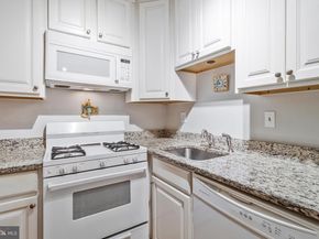 801 N Pitt Street 1006, Alexandria VA 22314