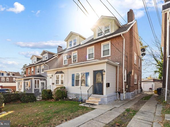 228 Bartlett Avenue, Sharon Hill PA 19079