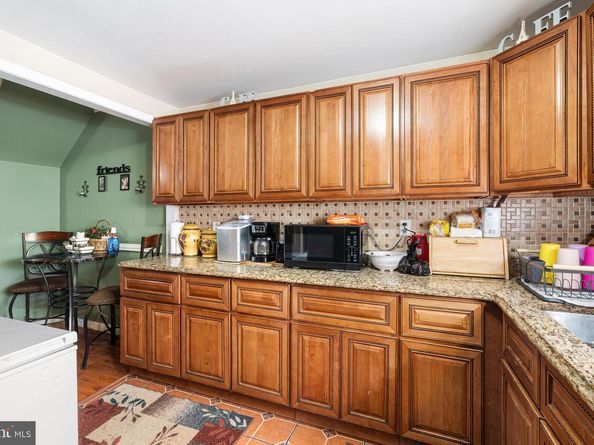 228 Bartlett Avenue, Sharon Hill PA 19079