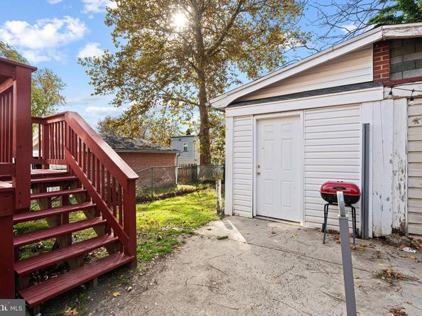 228 Bartlett Avenue, Sharon Hill PA 19079