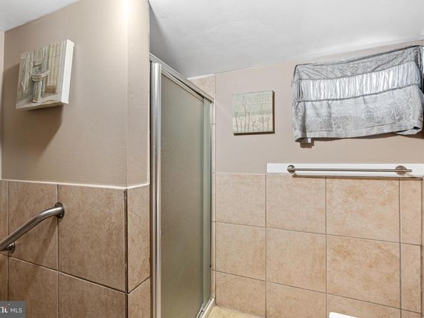 228 Bartlett Avenue, Sharon Hill PA 19079