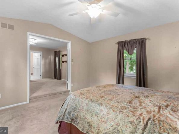 812 Green Ridge Circle, Langhorne PA 19053