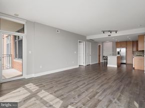 8220 Crestwood Heights Drive 708, Mclean VA 22102
