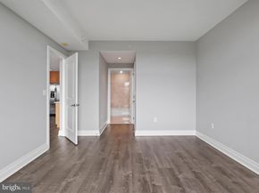 8220 Crestwood Heights Drive 708, Mclean VA 22102