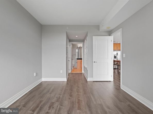 8220 Crestwood Heights Drive 708, Mclean VA 22102