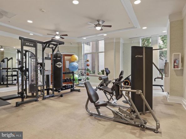 8220 Crestwood Heights Drive 708, Mclean VA 22102