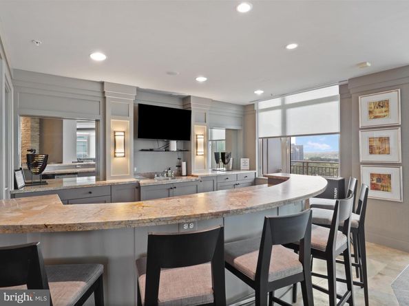 8220 Crestwood Heights Drive 708, Mclean VA 22102