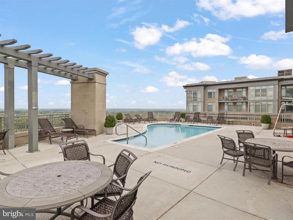 8220 Crestwood Heights Drive 708, Mclean VA 22102