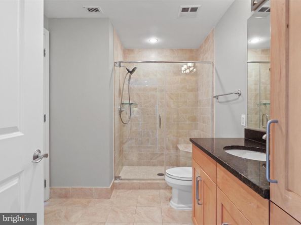 8220 Crestwood Heights Drive 708, Mclean VA 22102