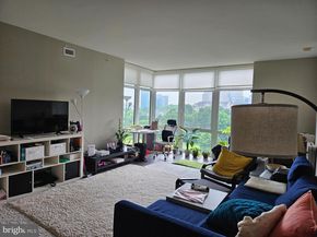 8220 Crestwood Heights Drive 708, Mclean VA 22102