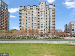 8220 Crestwood Heights Drive 708, Mclean VA 22102