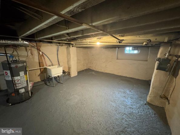5832 Windsor Avenue, Philadelphia PA 19143