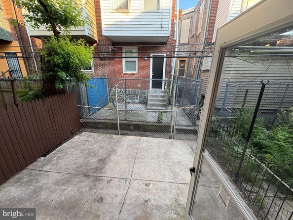 5832 Windsor Avenue, Philadelphia PA 19143