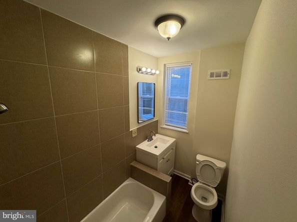 5832 Windsor Avenue, Philadelphia PA 19143