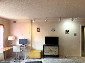 100 Breyer Drive 3C, Elkins Park PA 19027