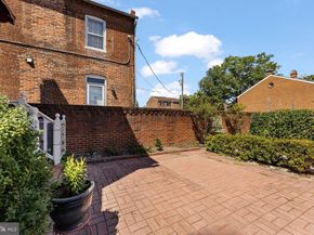 719 Gibbon Street, Alexandria VA 22314