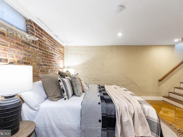 719 Gibbon Street, Alexandria VA 22314