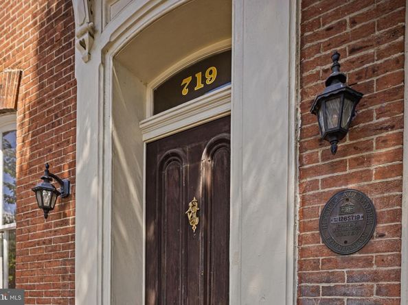 719 Gibbon Street, Alexandria VA 22314