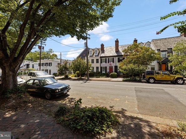 719 Gibbon Street, Alexandria VA 22314