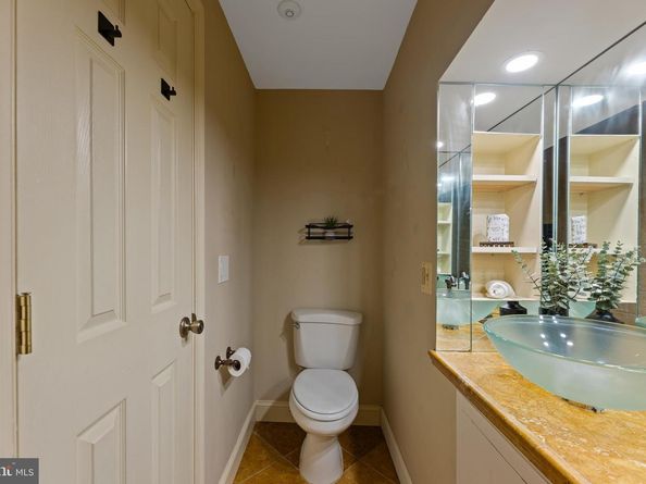 719 Gibbon Street, Alexandria VA 22314