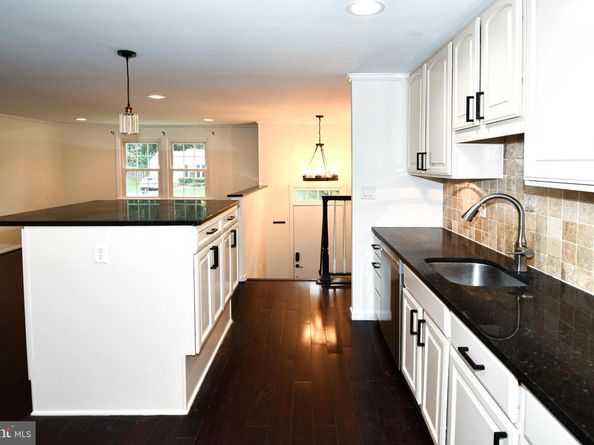 12703 Longleaf Lane, Herndon VA 20170
