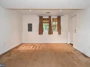 12703 Longleaf Lane, Herndon VA 20170