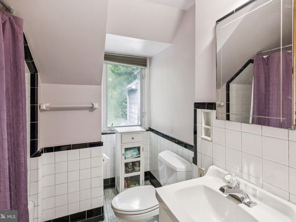 744 Clarendon Road, Penn Valley PA 19072