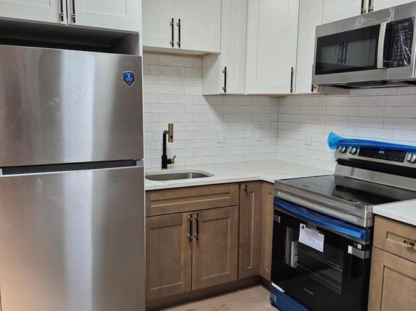 1418 W Grange Avenue, Philadelphia PA 19141
