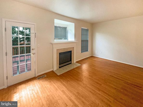 13123 Copper Brook Way, Herndon VA 20171