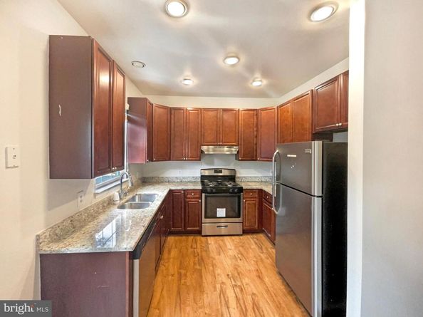 13123 Copper Brook Way, Herndon VA 20171
