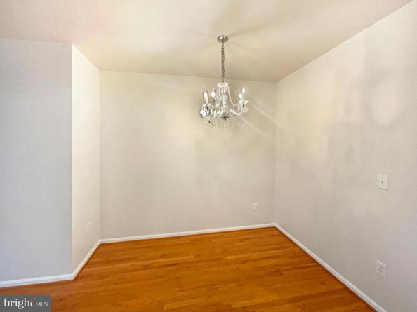 13123 Copper Brook Way, Herndon VA 20171