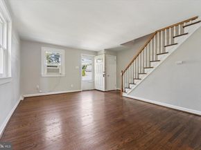 2111 Delmar Drive, Folcroft PA 19032